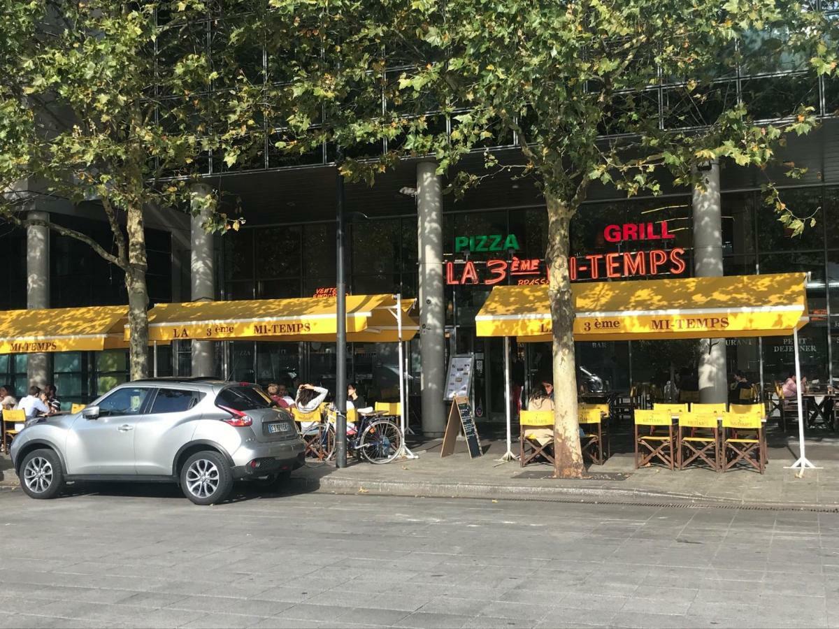 F2 Paris 10Eme Gare Du Nord - Stade De France - Parking Saint-Denis  Eksteriør billede
