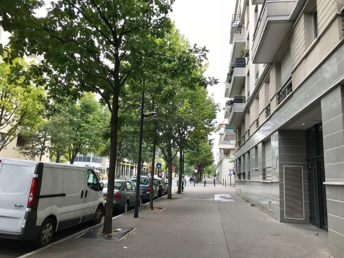 F2 Paris 10Eme Gare Du Nord - Stade De France - Parking Saint-Denis  Eksteriør billede